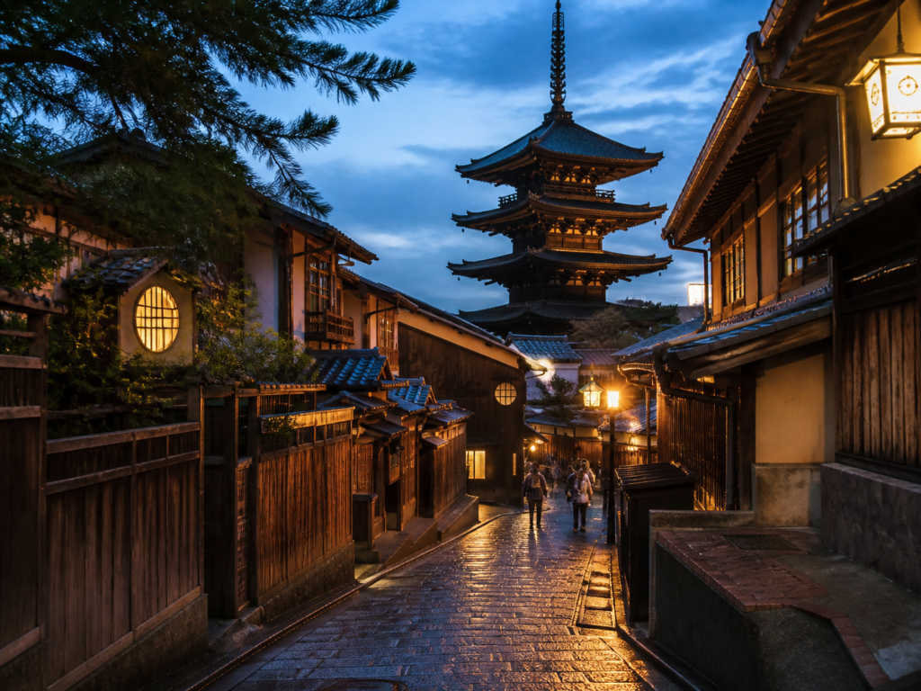Calle tradicional japonesa con una pagoda al fondo