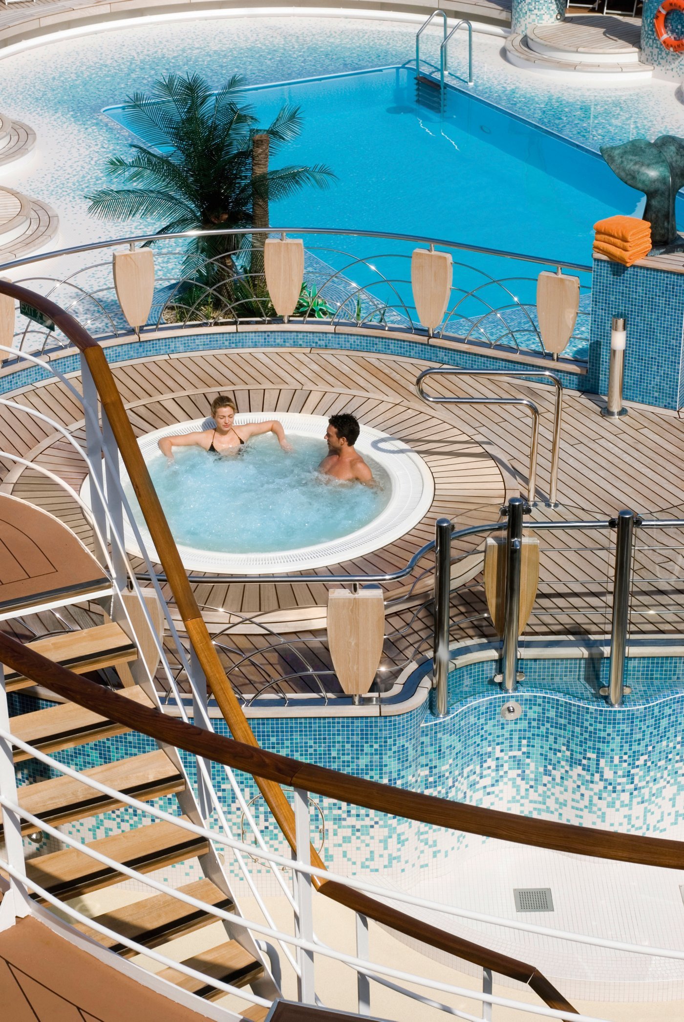 Piscina exterior del MSC Musica